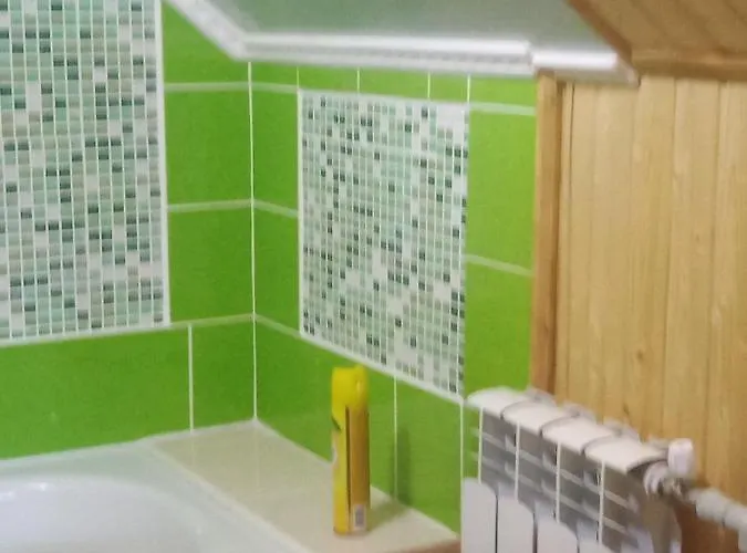 House 2 уч фальчі вул першого травня буд 5 * Mykulychyn