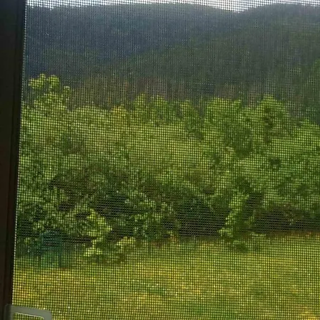 House 2 уч фальчі вул першого травня буд 5 Apartamento Mykulychyn
